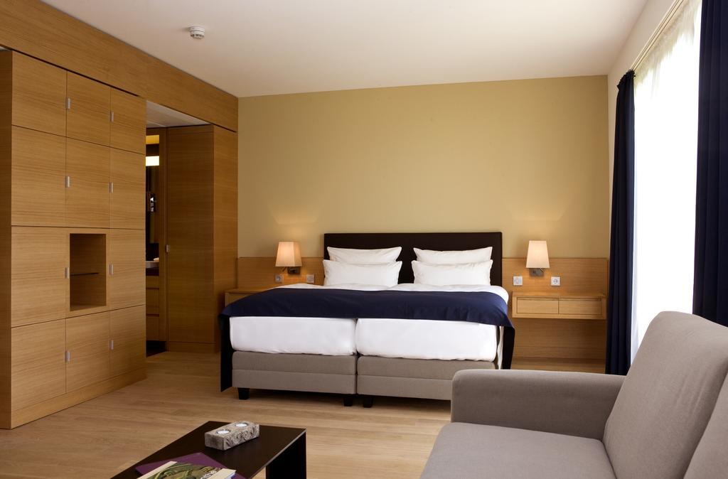 Schlossgut Gross Schwansee Exterior photo A typical room at the hotel